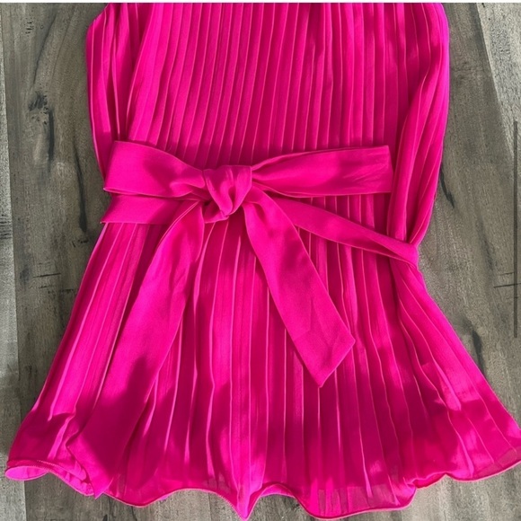 Endless Rose Pleats to Meet You Tie Top Magenta Size Medium NWT - Picture 3 of 12